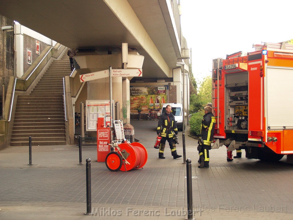 Feuer in Toilette des S-Bahn Zug Koeln Kalk Trimbornstr  P19.JPG